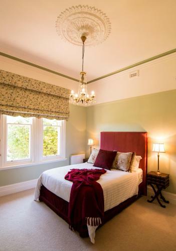 Bed & Breakfast Kyneton Manor House