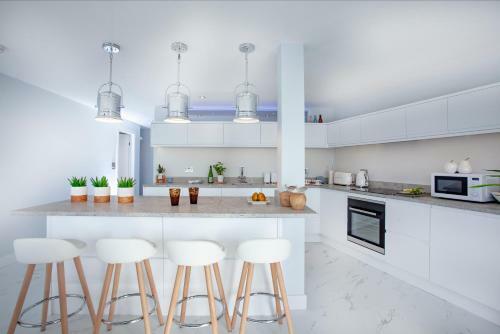 Apartamento De'nada, Vernon Court