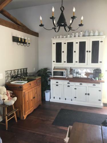 Apartamento The Carriage House Flat - Downtown Paris Canada