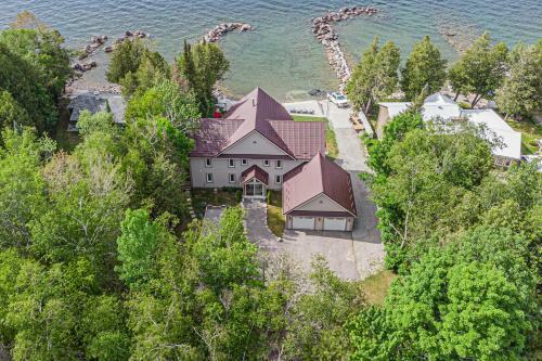 Villa Selena-lakefront-families Only-boat Launch