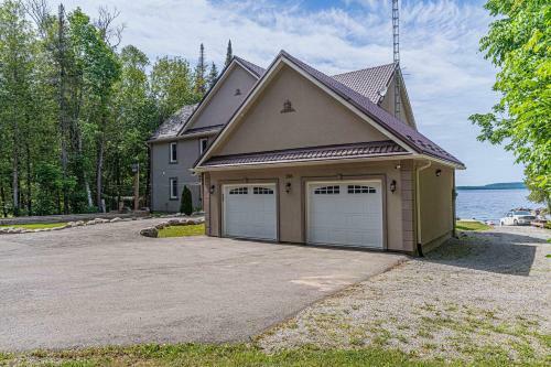Villa Selena-lakefront-families Only-boat Launch
