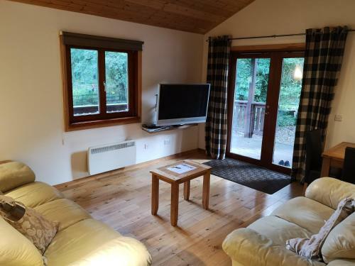 Kingfisher Lodge-huntersmoon -warminster-longleat-bath