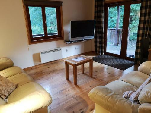 Kingfisher Lodge-huntersmoon -warminster-longleat-bath