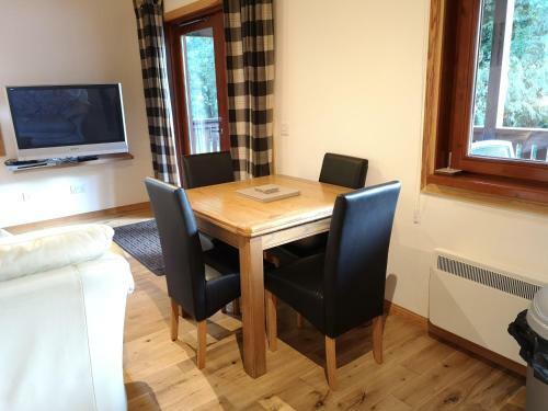 Kingfisher Lodge-huntersmoon -warminster-longleat-bath