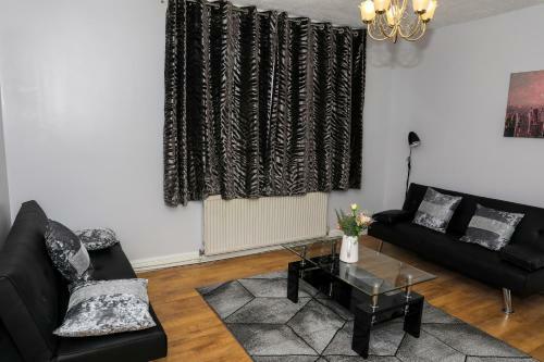 Apartamento Entire 3 Bedroom, 2 Baths, 2 Toilets, Sleeps 11
