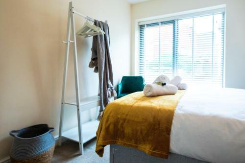 Emerald Court Executive Watford Central Apartment By Crew Homes