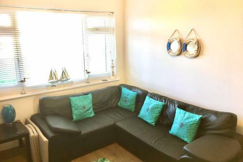 Entire Ground Floor Apartment - West Bay