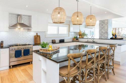 Villa Absolute Beachfront Family Size Home
