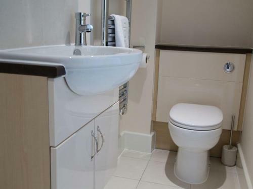 Apartment 5 Latitude 51 Westward Ho!