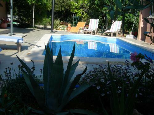 Hostal B&B Villa Les Tamaris