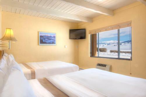 Posada Elk Refuge Inn