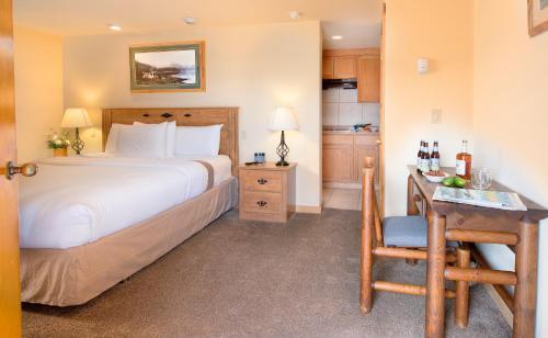 Posada Elk Refuge Inn