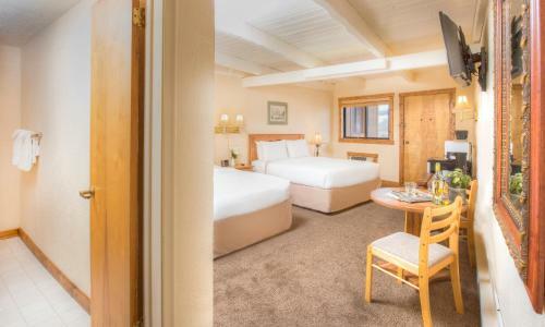 Posada Elk Refuge Inn