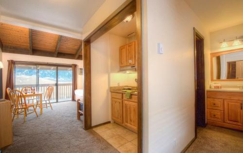 Posada Elk Refuge Inn