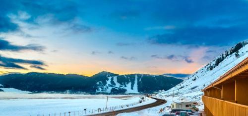 Posada Elk Refuge Inn