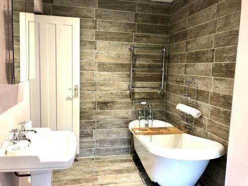 Claysun House - Sleeps 8 - Forest Of Dean