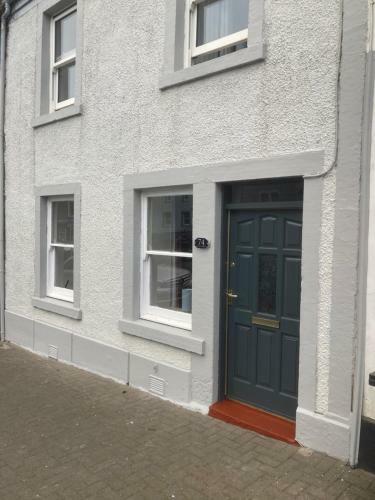 Welcome Home To Oor Wee Hoose
