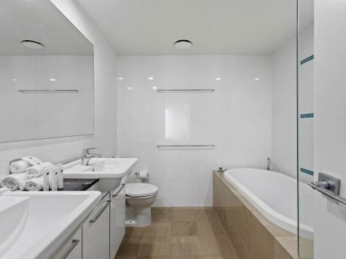 Beautiful 2 Bed Ocean Facing Apartment At Sierra Grand