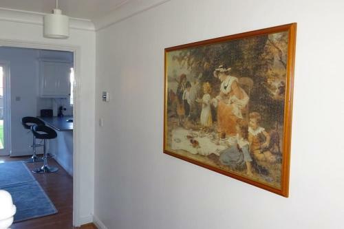 Newly Refurbished 5 Bedroom House