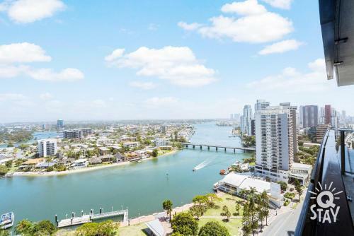 Apartamento Circle On Cavill 1 Bedroom Spa & Study, Hinterland View - Qstay