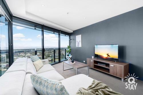Apartamento Circle On Cavill 1 Bedroom Spa & Study, Hinterland View - Qstay