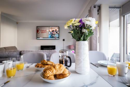 Bellman Apartment - Pet Friendly With Parking