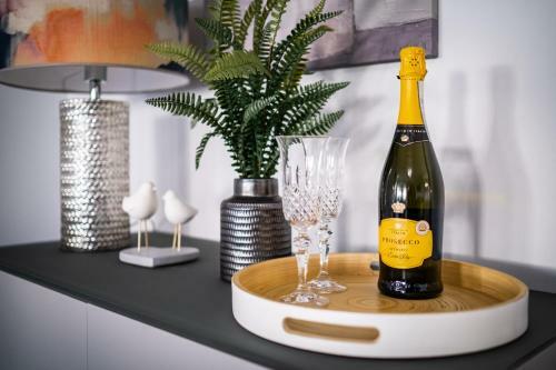 Bellman Apartment - Pet Friendly With Parking