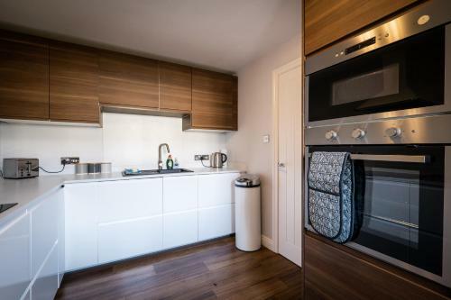 Bellman Apartment - Pet Friendly With Parking