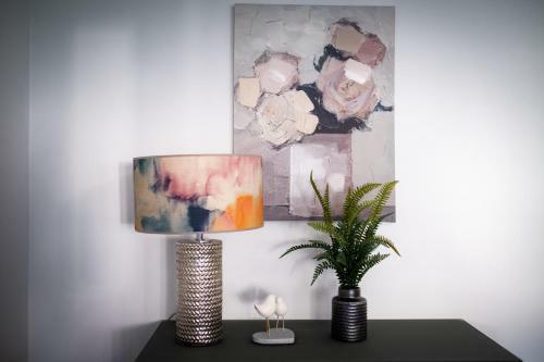 Bellman Apartment - Pet Friendly With Parking