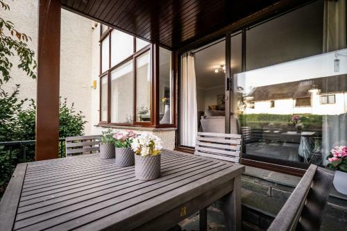 Bellman Apartment - Pet Friendly With Parking