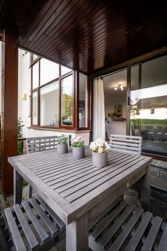 Bellman Apartment - Pet Friendly With Parking