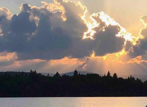 Chalet Moderne Et Chaleureux Avec Un Acc�s Au Lac