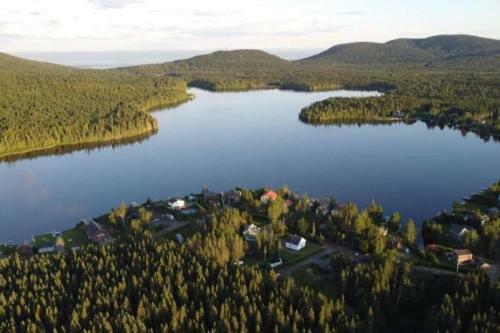 Chalet Moderne Et Chaleureux Avec Un Acc�s Au Lac