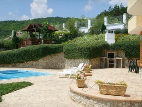 Immaculate 4-bed Villa In Balchic Bulgaria
