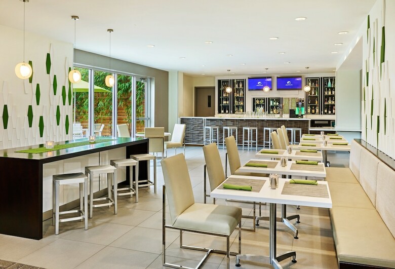 Hotel Element Miami International Airport