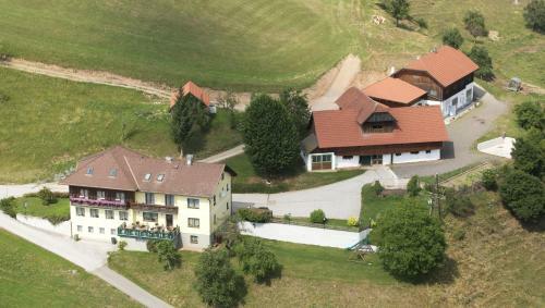 Bed & Breakfast Landgasthof Hasbauer