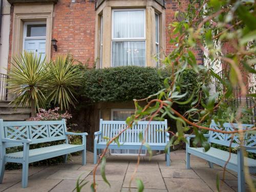 6 Abbey Terrace