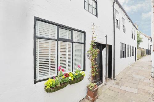 Host & Stay - Mast Cottage