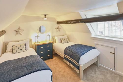 Host & Stay - Mast Cottage