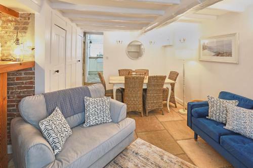 Host & Stay - Mast Cottage