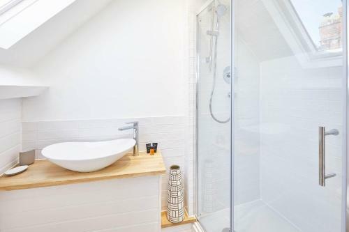 Host & Stay - Golden Lion Apartments