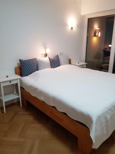 Apartamento Blick �ber Krems Mit Terrasse