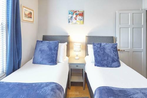 Host & Stay - May House