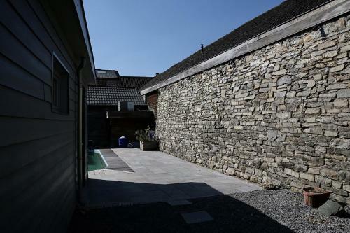 Cottage On The Canal