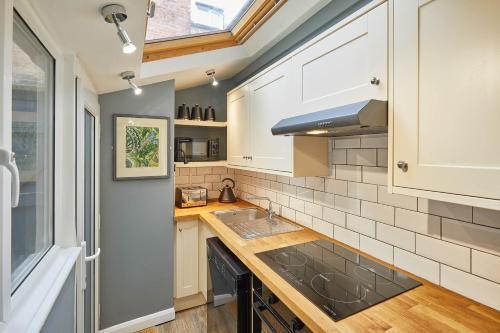 Host & Stay - 39 George Street