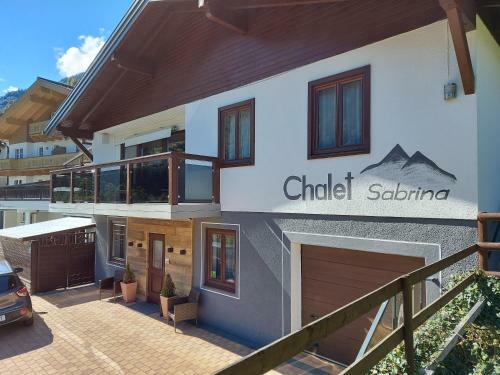 Chalet Sabrina Mit Au�enpool Im Sommer