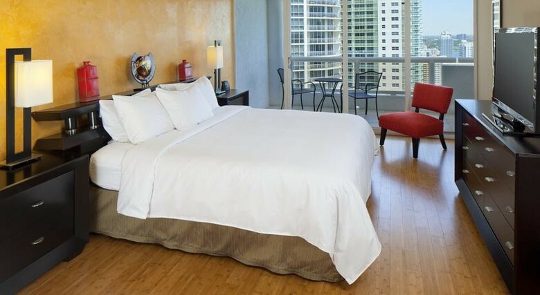 Hampton Inn & Suites By Hilton Miami Brickell Hotel