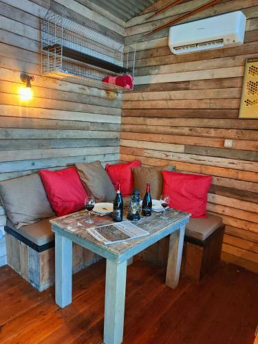 Apartamento The Water Shack - Amazing Tiny House Retreat