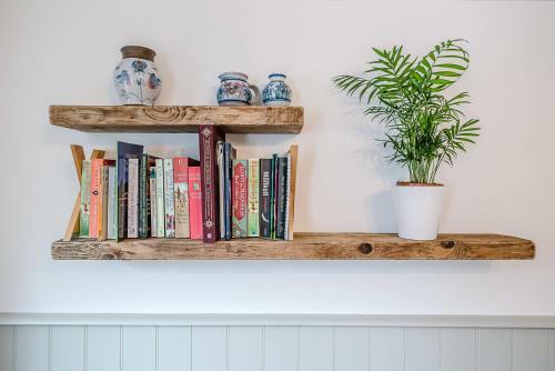 North Cottage Alderton Air Manage Suffolk