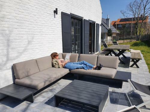 Villa Amelie - Modern Villa At The Beach With Garden